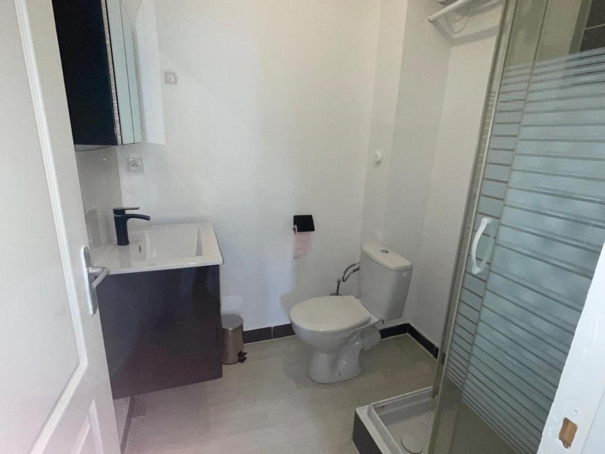 Studio Hotel Villeurbanne Centre Luaran gambar